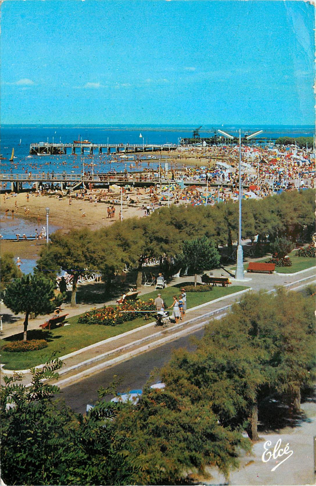CPA Arcachon Gironde Les Plages et les Jetees 