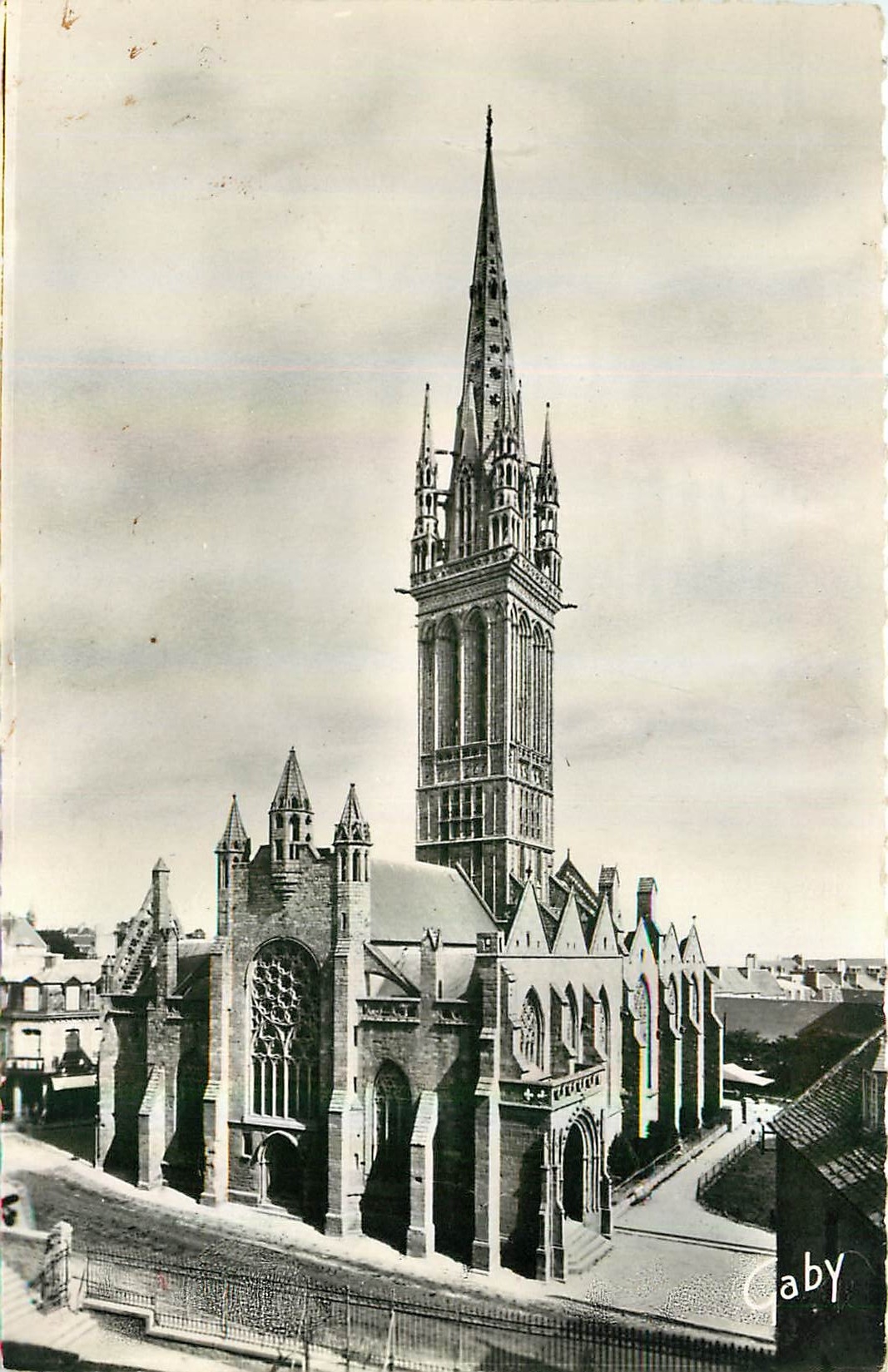 CPA Saint pol de Leon Finistere Chapelle du Kreisker 