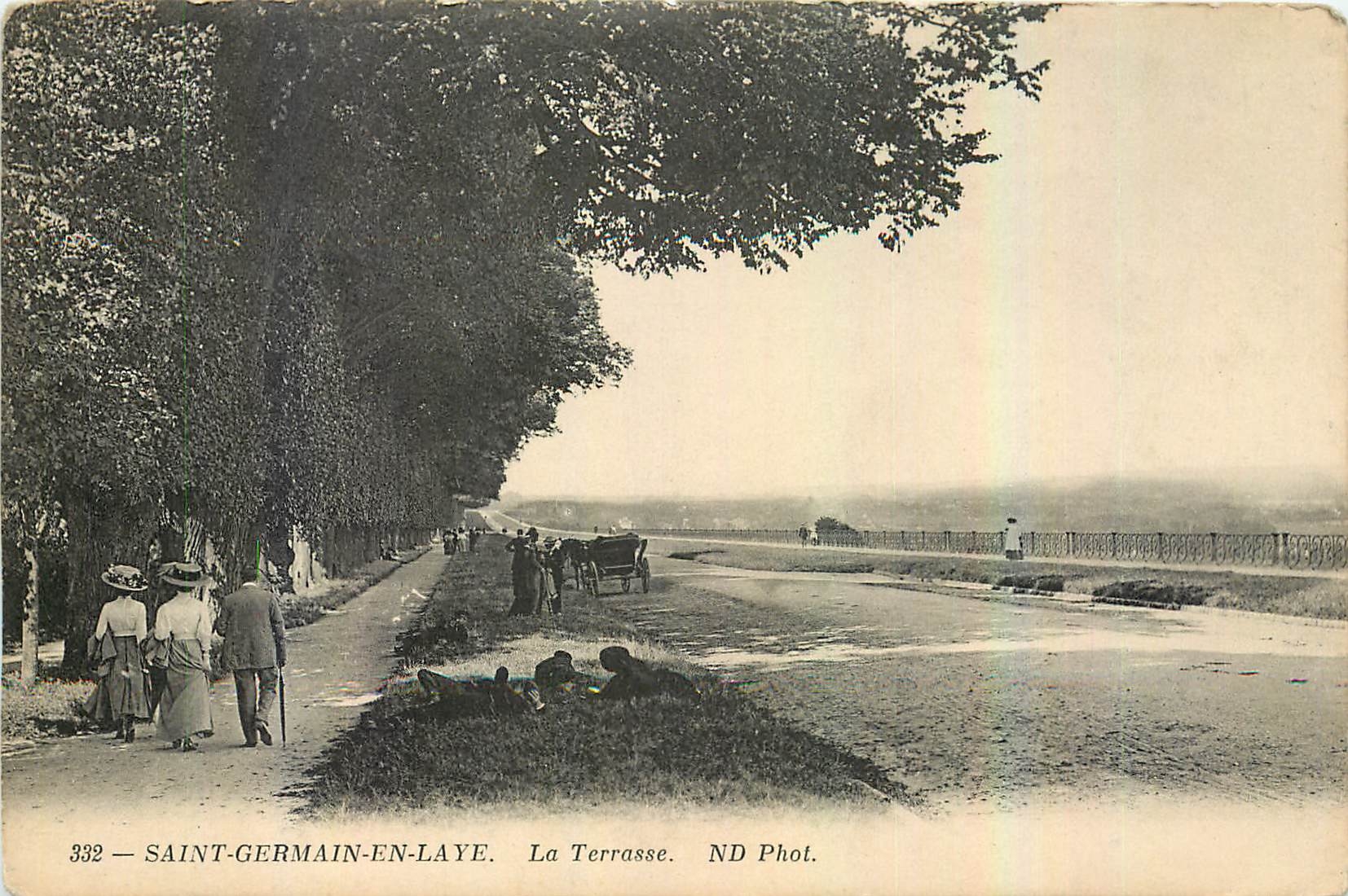 CPA Saint Germain en Laye La Terrasse 