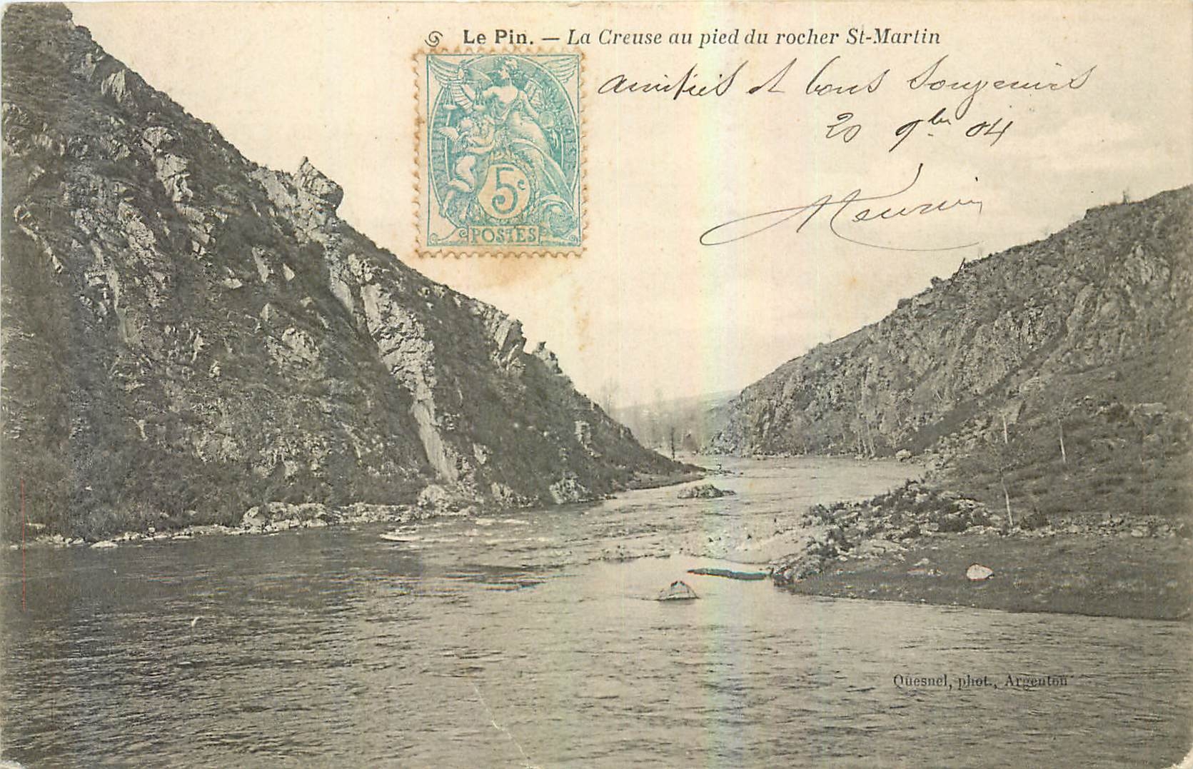 CPA Le Pin La Creuse au pied du rocher St Martin