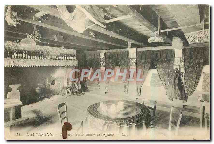 CPA L'Auvergne Interieur d'une Maison auvergnale 