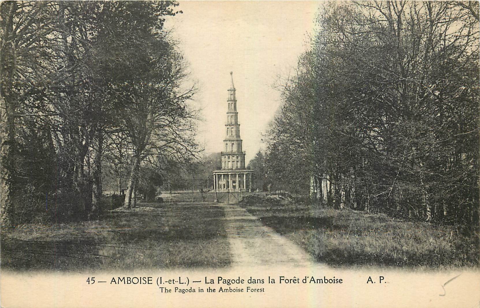 CPA Amboise I et L La Pagode dans la Foret s'Amboise 
