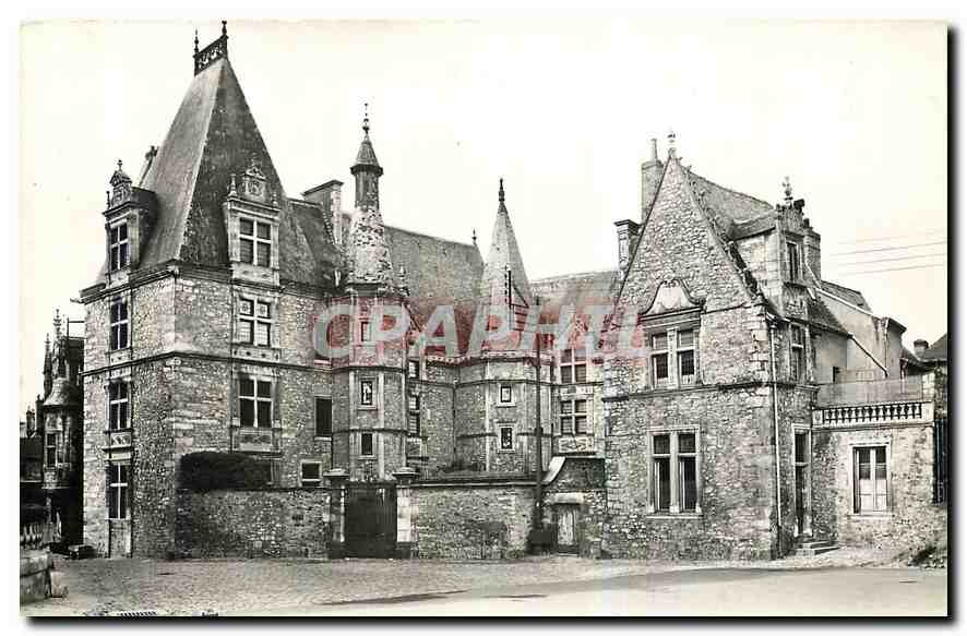 CPA Le Mans Sarthe Place du Chateau Le Grabatoire Eveche et la Maison du Pelerin 