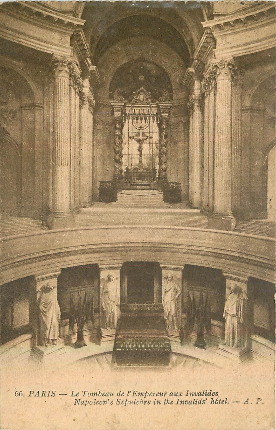 CPA Paris Le Tombe de l'Empereur aux Invalides 