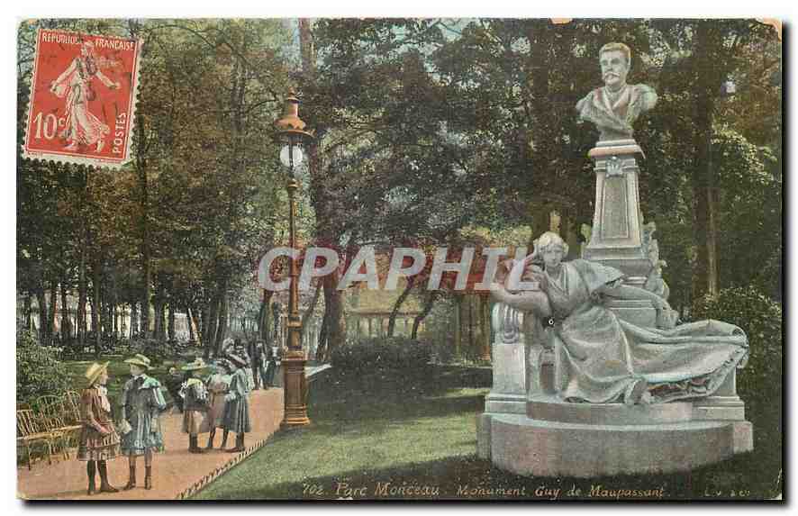 CPA Parc Monceau Monument Guy de Maupassant Enfants