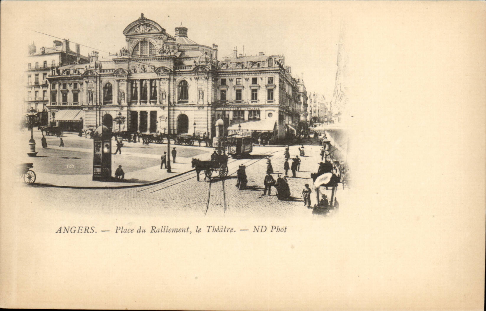 Angers CPA La place du ralliement Le theatre
