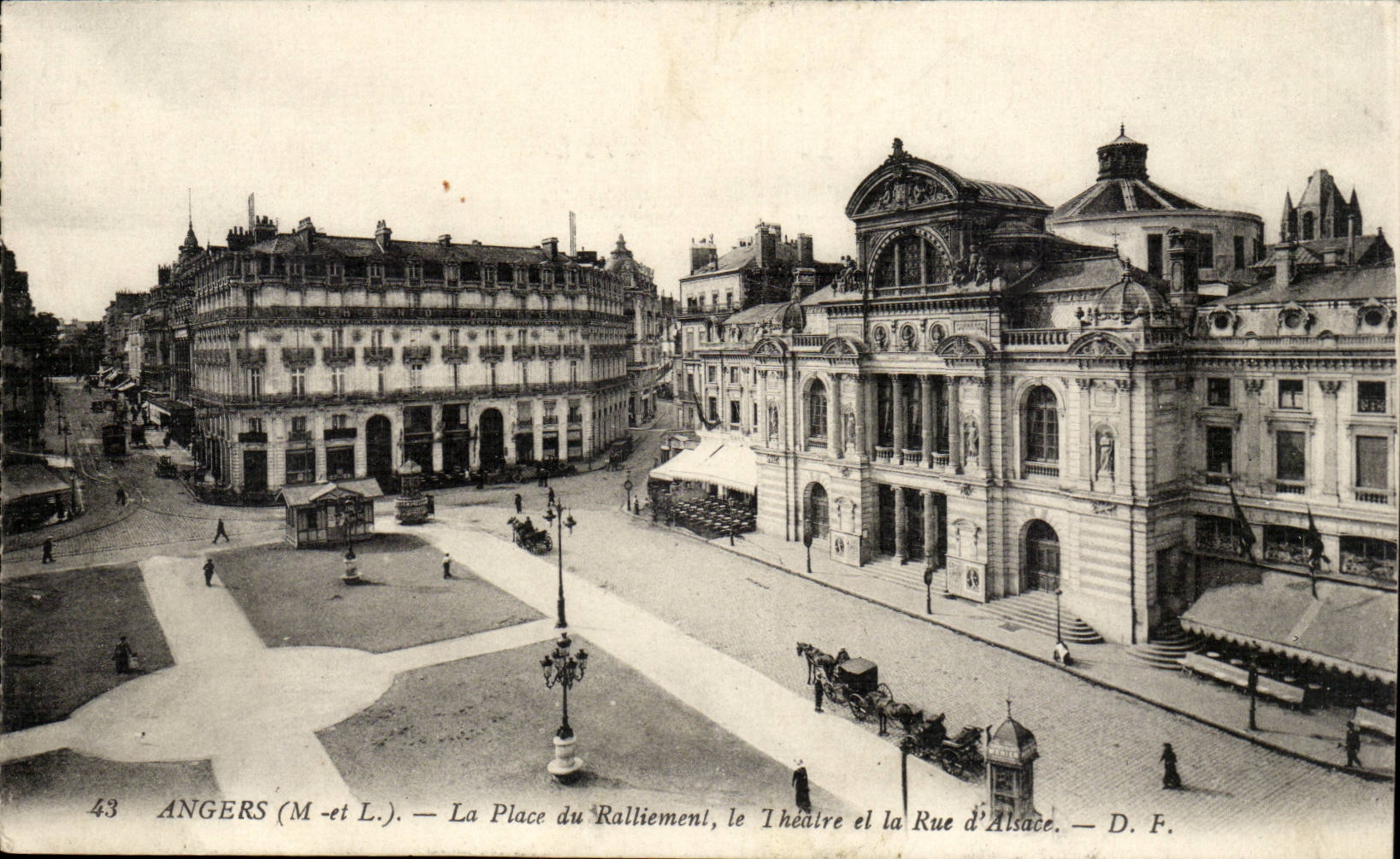 Angers CPA La place du ralliement Le theatre et la rue d'Alsace
