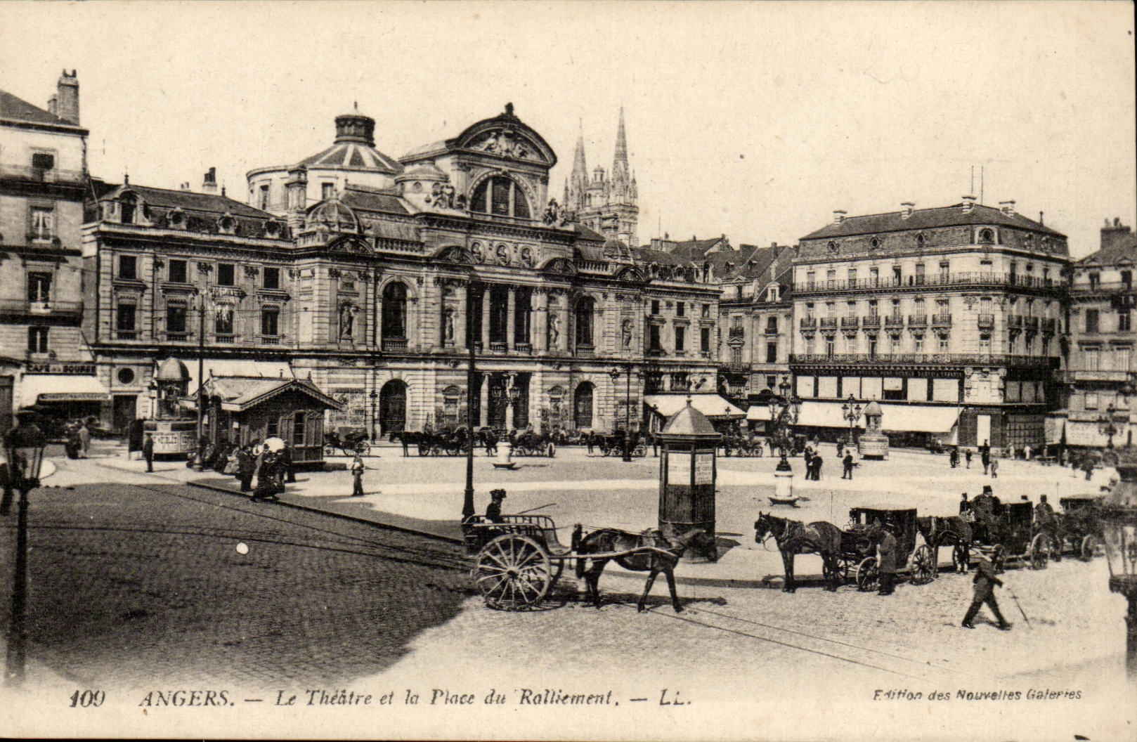 Angers CPA Place du ralliement Le theatre