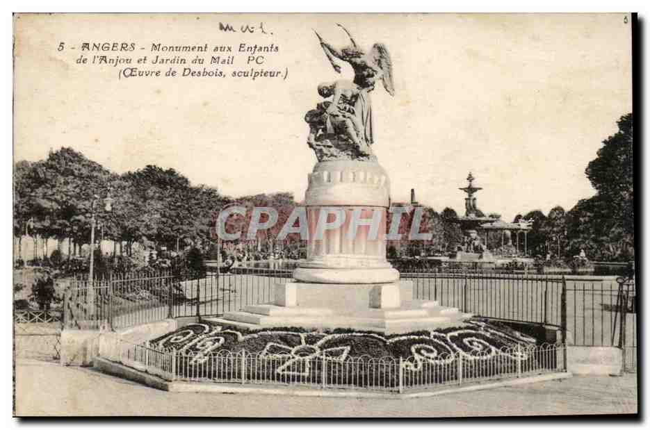Angers CPA Monument aux enfants de l'Anjou et jardin du Mail