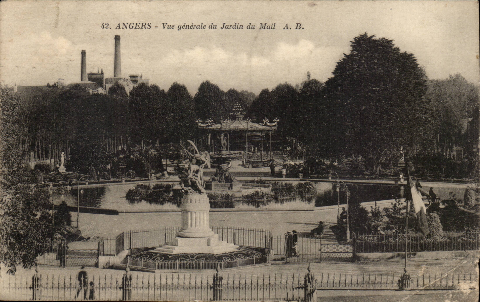 Angers CPA Vue generale du jardin du Mail