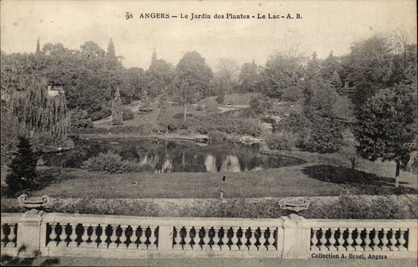 Angers CPA Jardin des plantes le lac