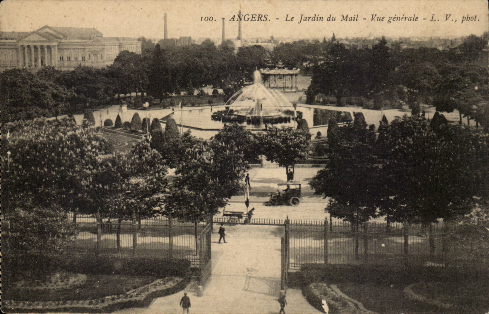 Angers CPA Vue generale Le Jardin du Mail 