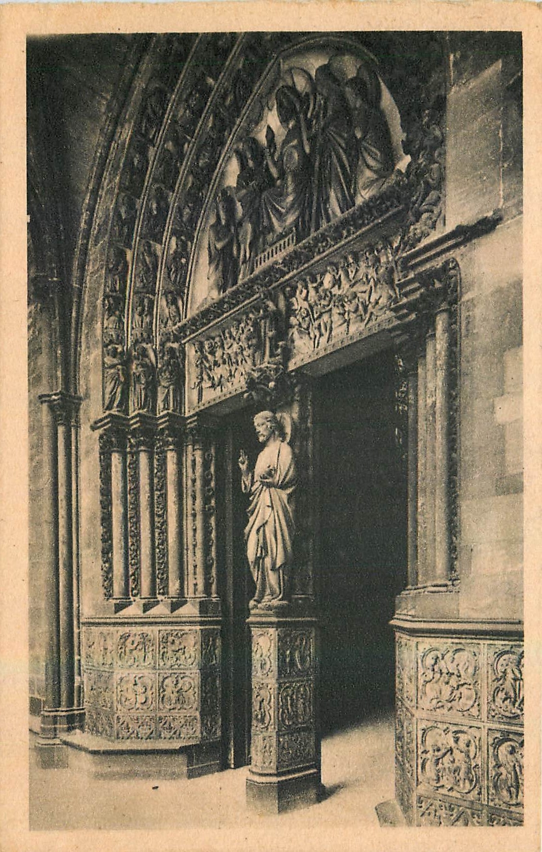 CPA Paris la Sainte Chapelle Portail de la Chapelle haute 