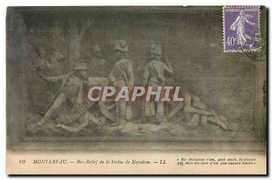 CPA Montereau Bas Relief de la Statue de Napoleon 