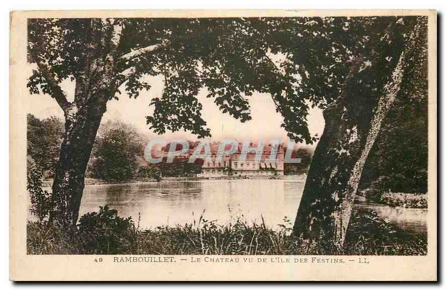 CPA Rambouillet le Chateau vu de l'Ile des Festins 
