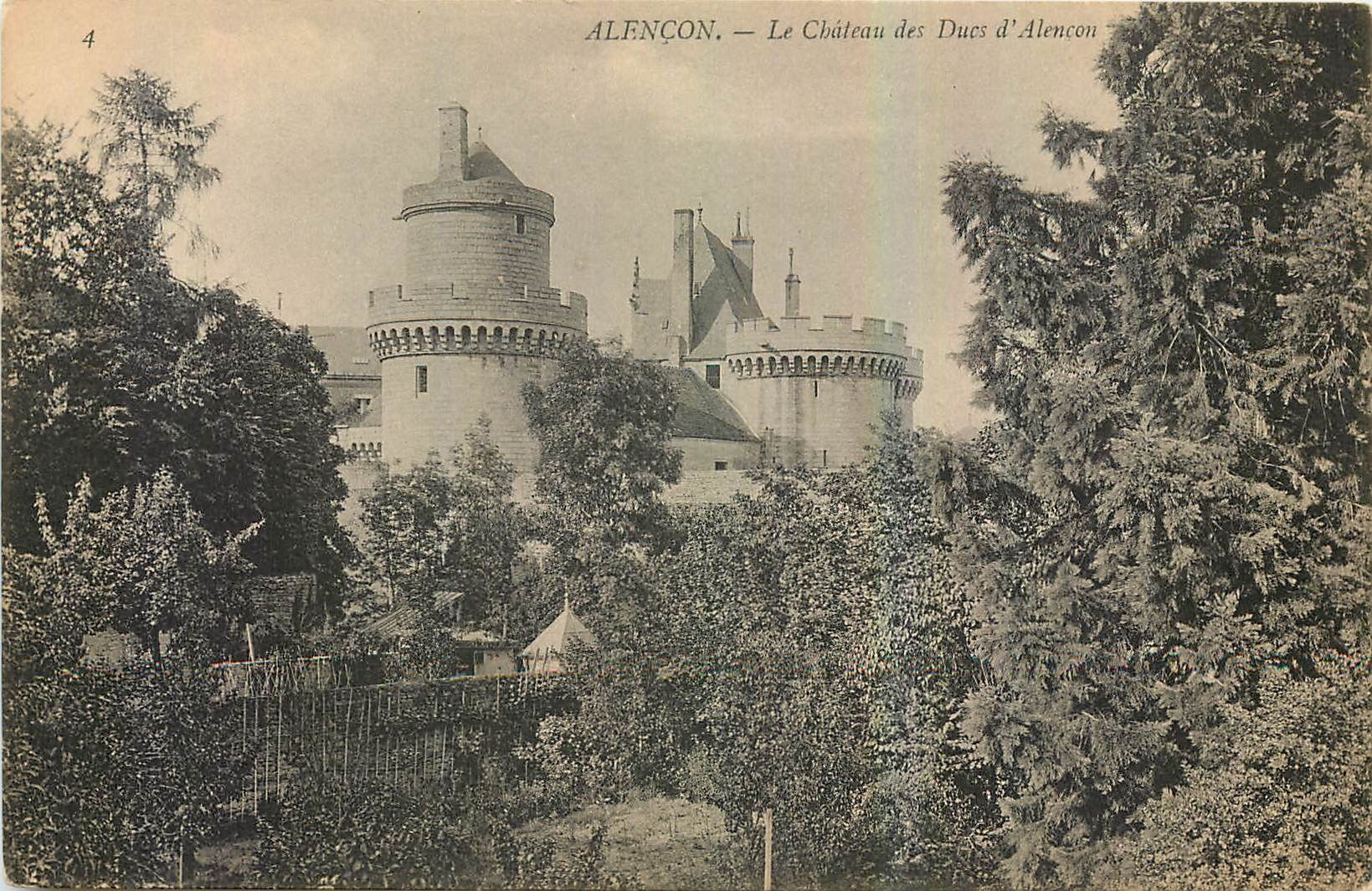 CPA Alencon Le Chateau des Ducs d'Alencon 