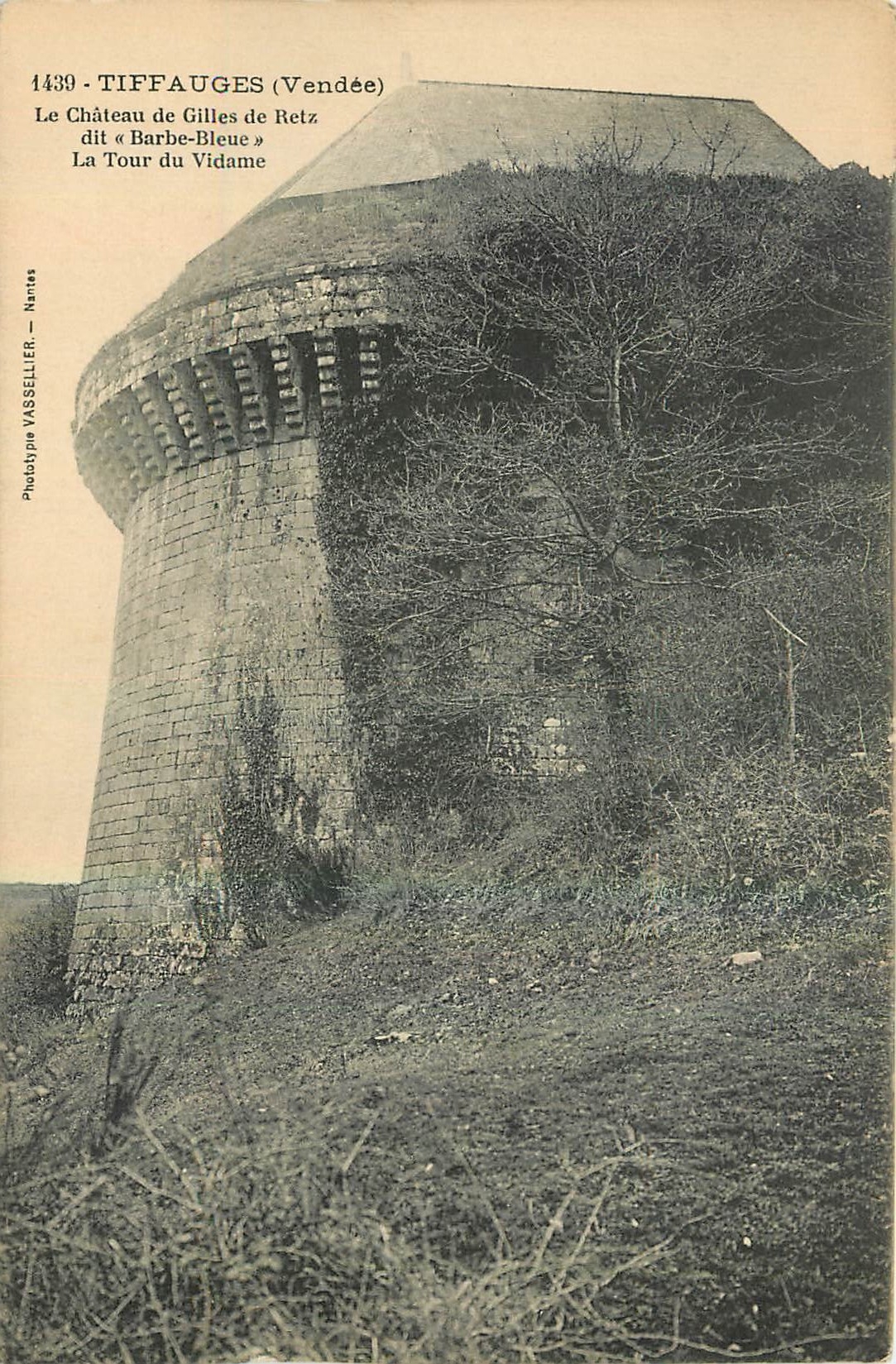 CPA Tiffauges Vendee Le Chateau de Gilles de Retz dit Barbe Bleue La Tour du Vidame 
