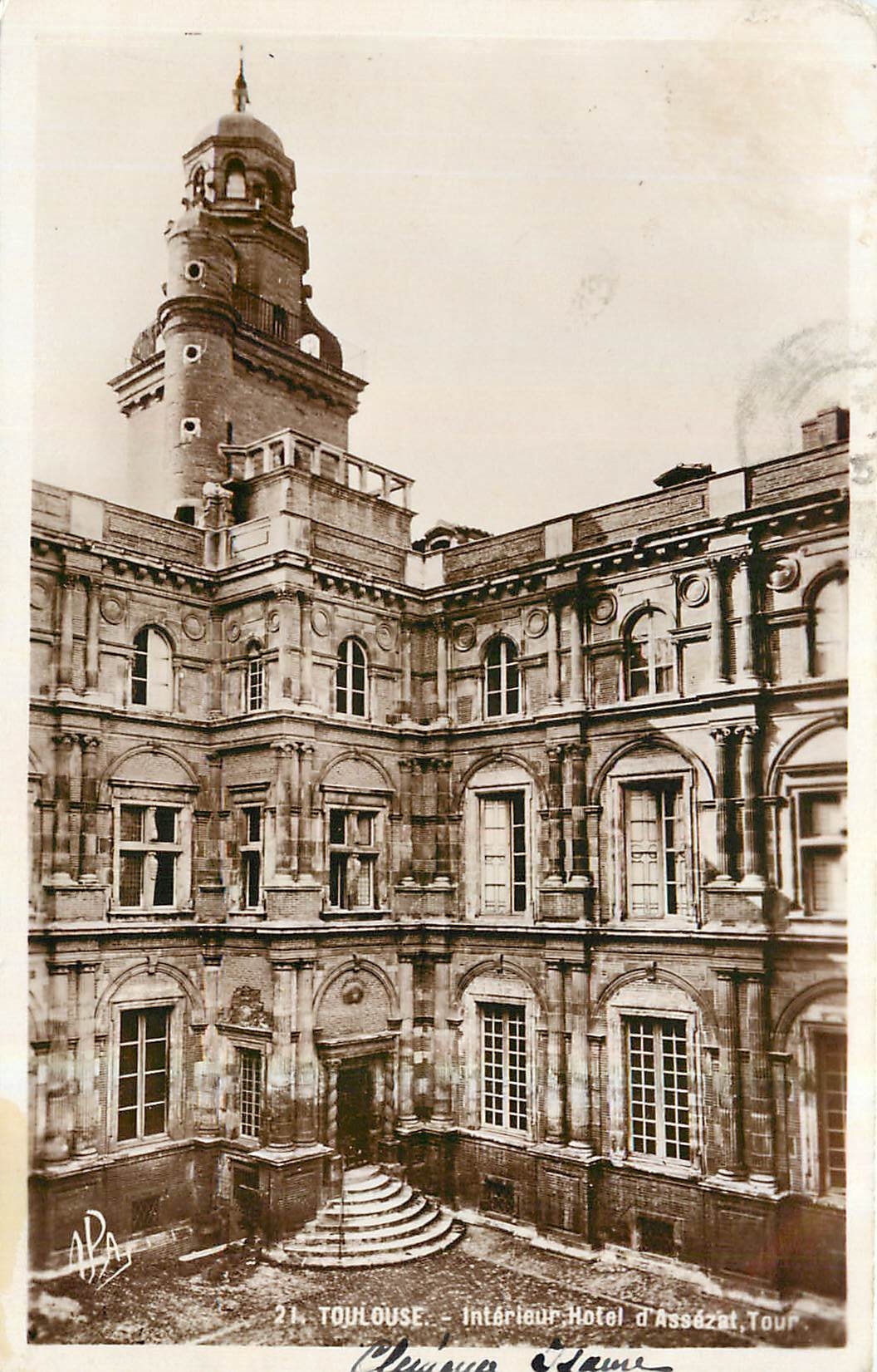 Toulouse — Intérieur Hôtel d'Assézat, Tour — NPA
