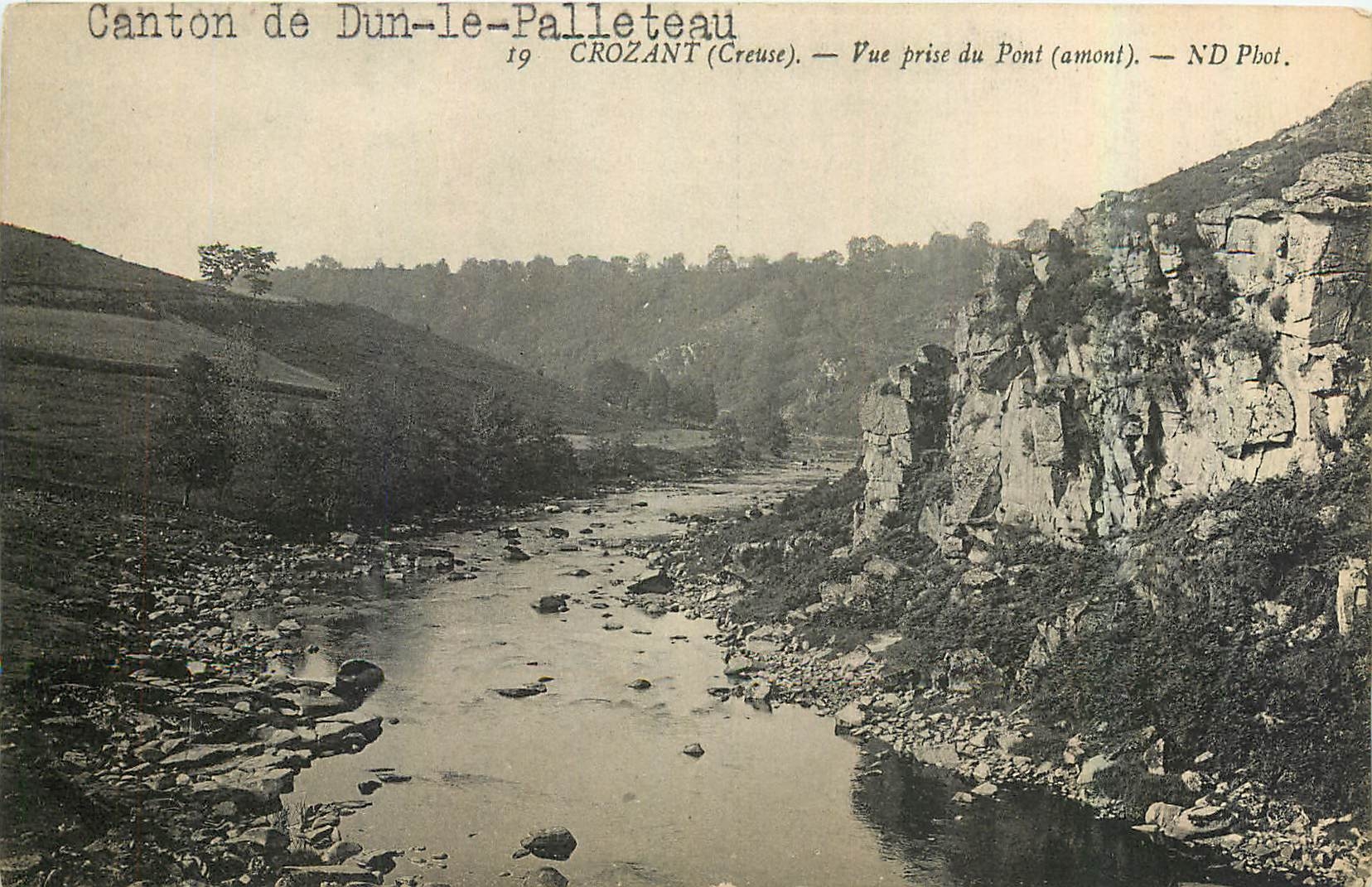 Canton de Dun-le-Pallteau — Vue prise du Pont (amont) — ND Phot.