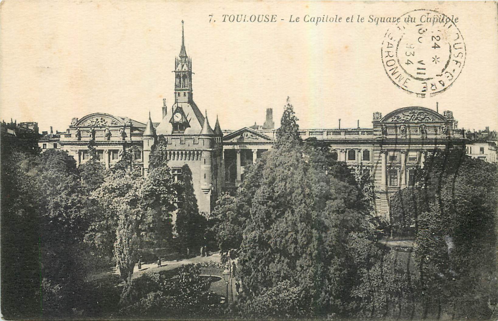 CPA Toulouse Le Capitole et le Square du Capitole 