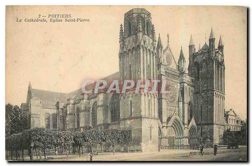 CPA Poitiers La Cathedrale Eglise Saint Pierre 