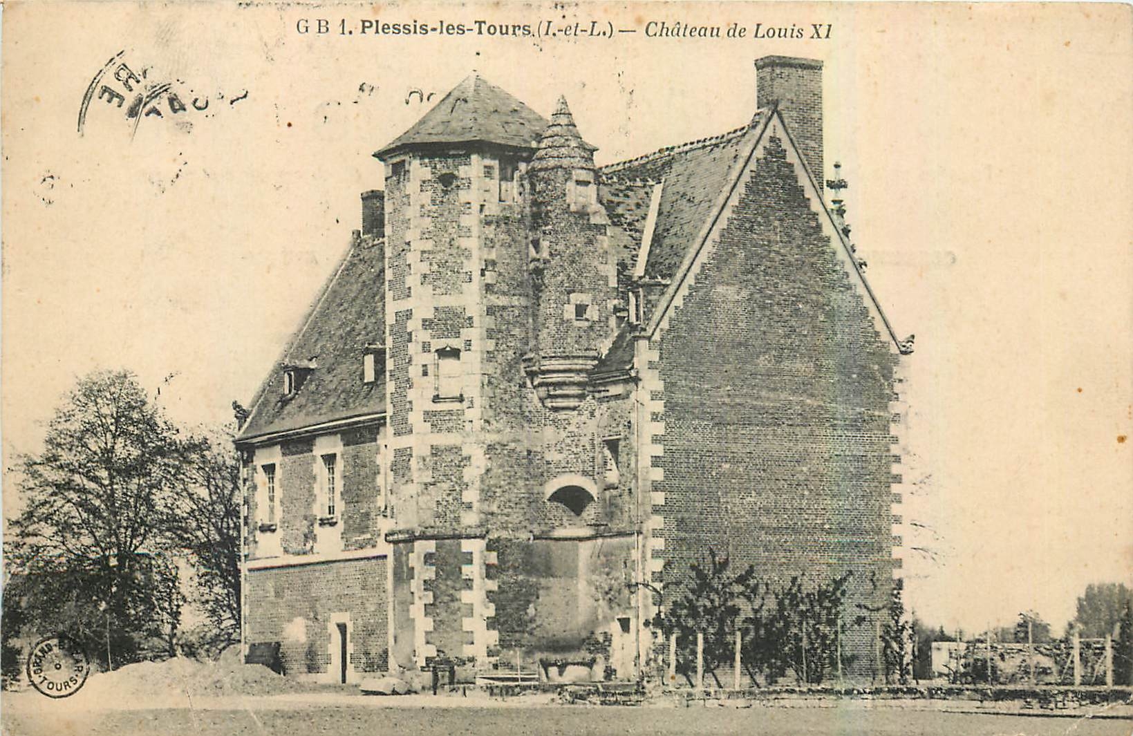 CPA Plessis les Tours I et L Chateau de Louis XI 