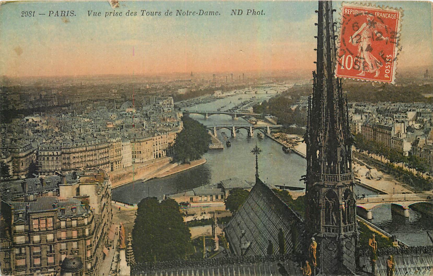 CPA Paris Vue prise des Tours de Notre Dame 