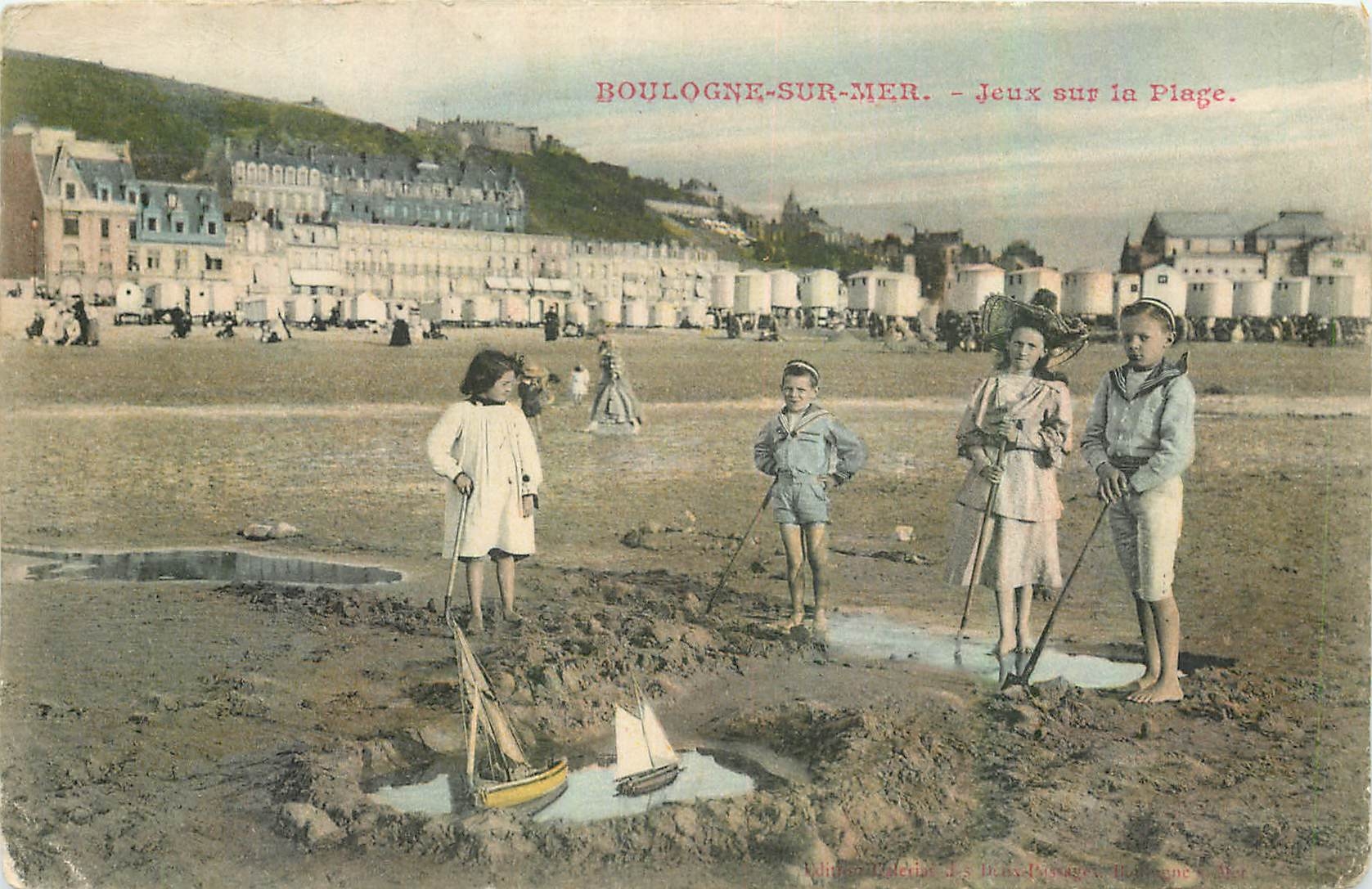 CPA Boulogne sur Mer Jeux sur la Plage 