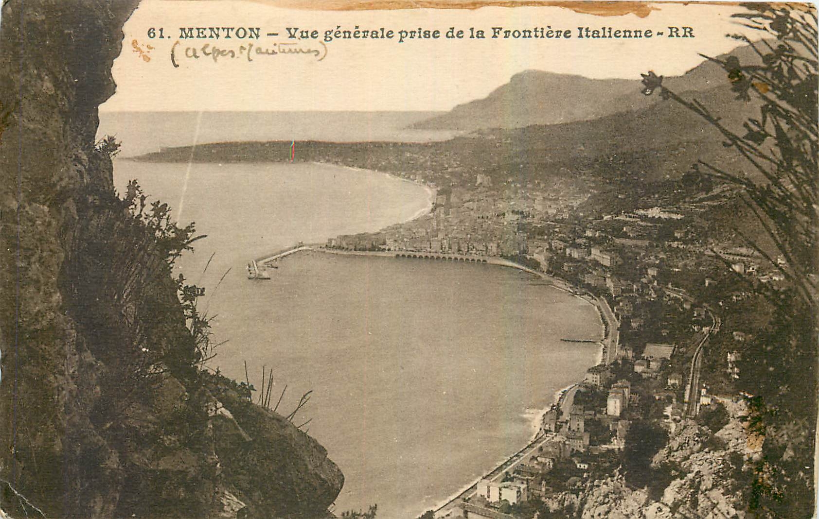 CPA Menton Vue generale prise de la Frontiere Italienne 
