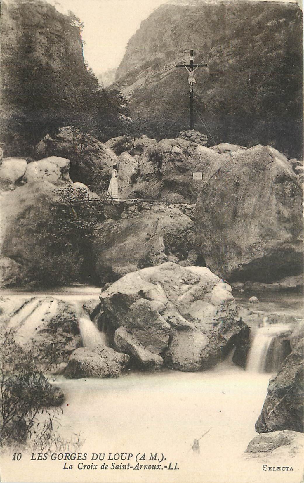 CPA Les Gorges du Loup A M La Croix de Saint Arnoux 