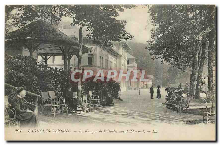 CPA Bagnoles de l'Orne Le Kiosque de l'Etablissement Thermal 