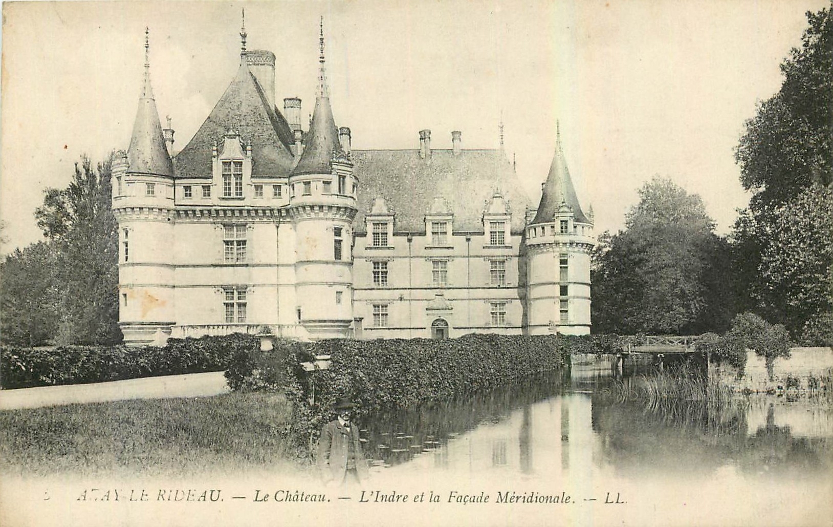 CPA Azay le Rideau Le Chateau L'Indre et la Facade meridionale 