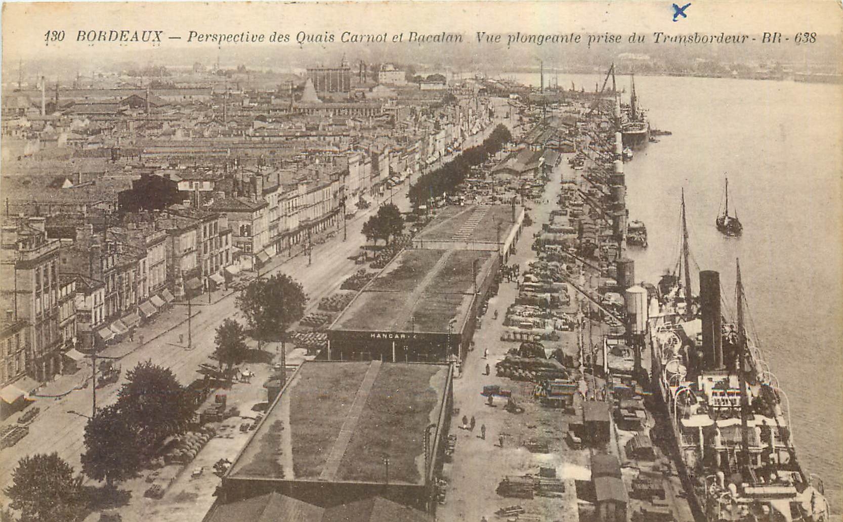 CPA Bordeaux Perspective des Quais Carnot et Bacalon Vue plongeante prise du transbordeur Bateau
