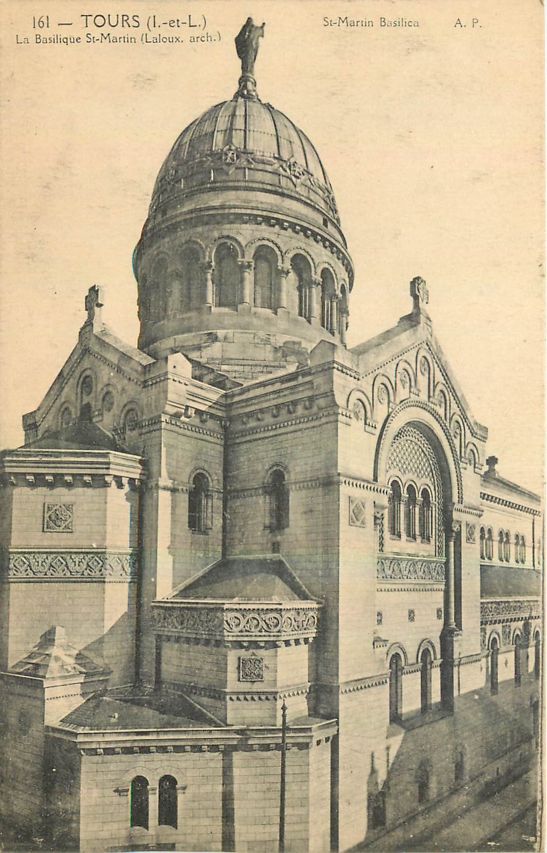 CPA Tours I et L La Basilique St Martin 