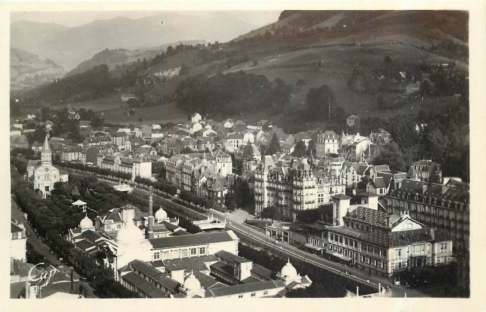 CPA La Bourboule Vue generale et l'Etablissement Thermal 