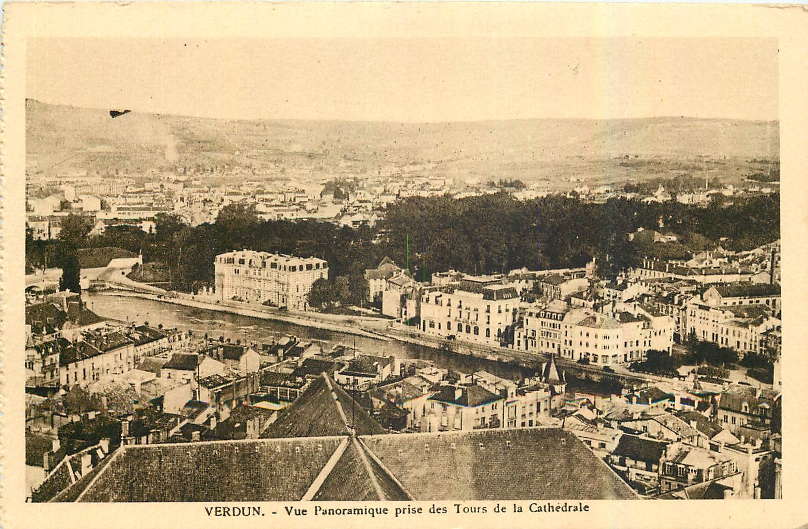 CPA Verdun Vue Panoramique prise des Tours de la Cathedrale 