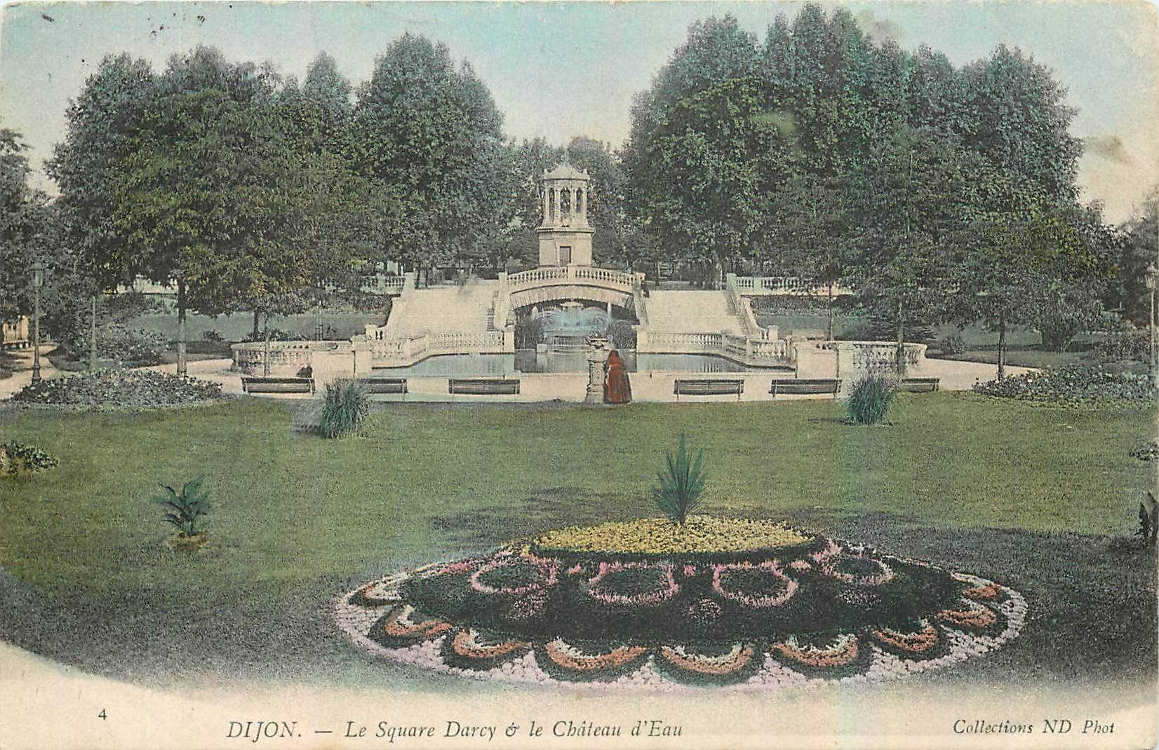 CPA Dijon Le Square Darcy et le Chateau d'Eau 