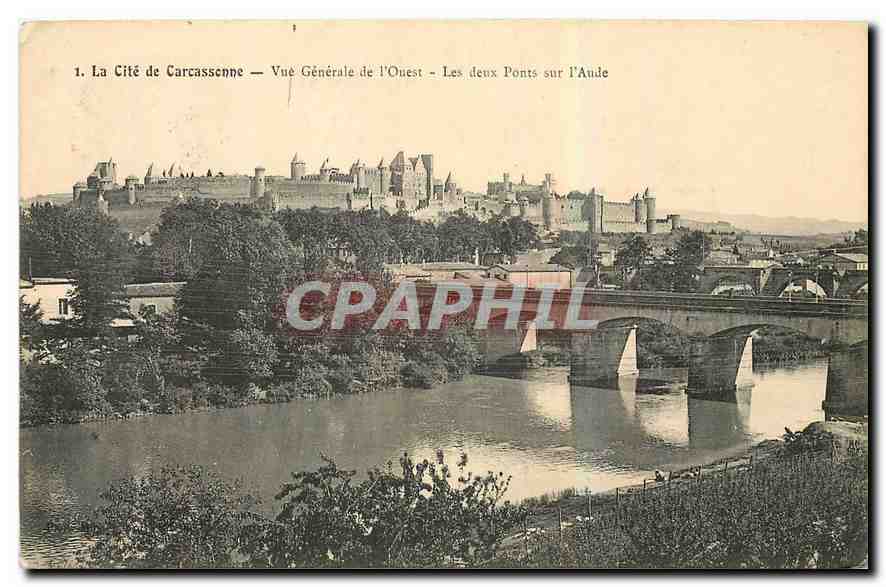 CPA La Cite de Carcassonne Vue Generelae de l'Ouest Les deux Ponts sur l'Aude 
