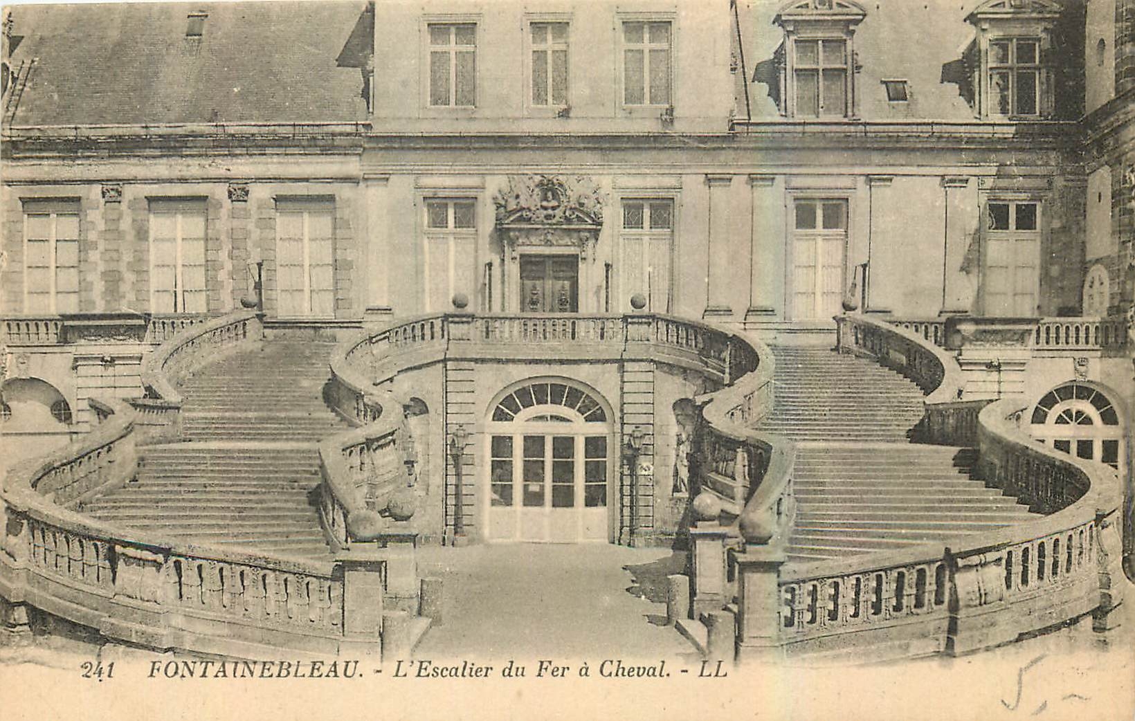 Fontainebleau - Le Scale del Cavallo di Ferro - LL