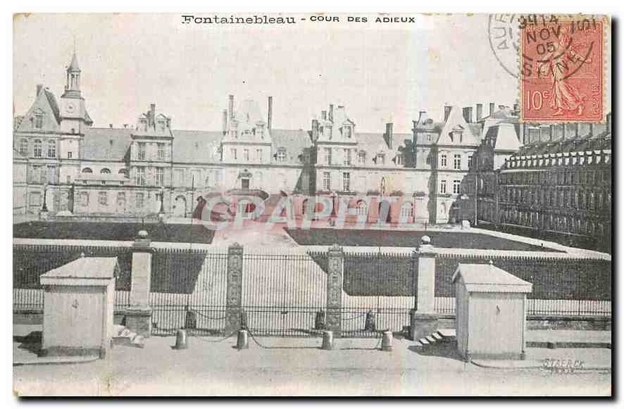 Fontainebleau — Cour des Adieux — éditeur Staerck, n° de série non visible