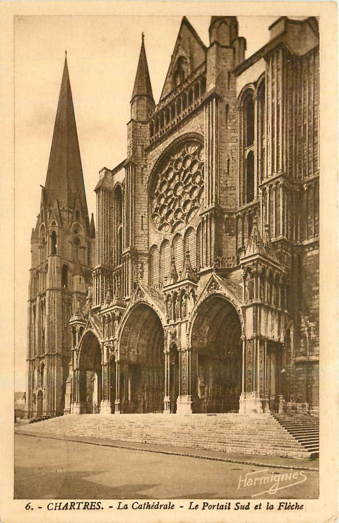 CPA Chartres La Cathedrale Le Portail Sud et la Fleche 