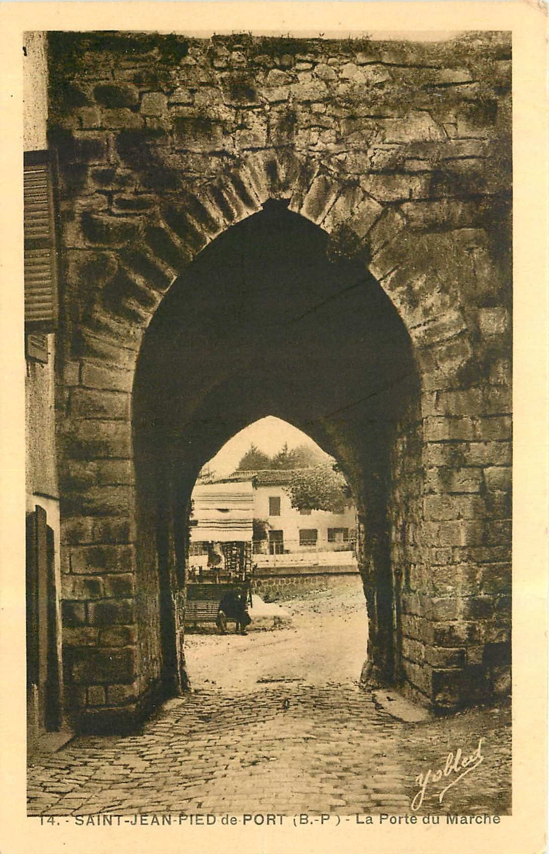 CPA Saint Jean Pied de Port B P La Porte du Marche 