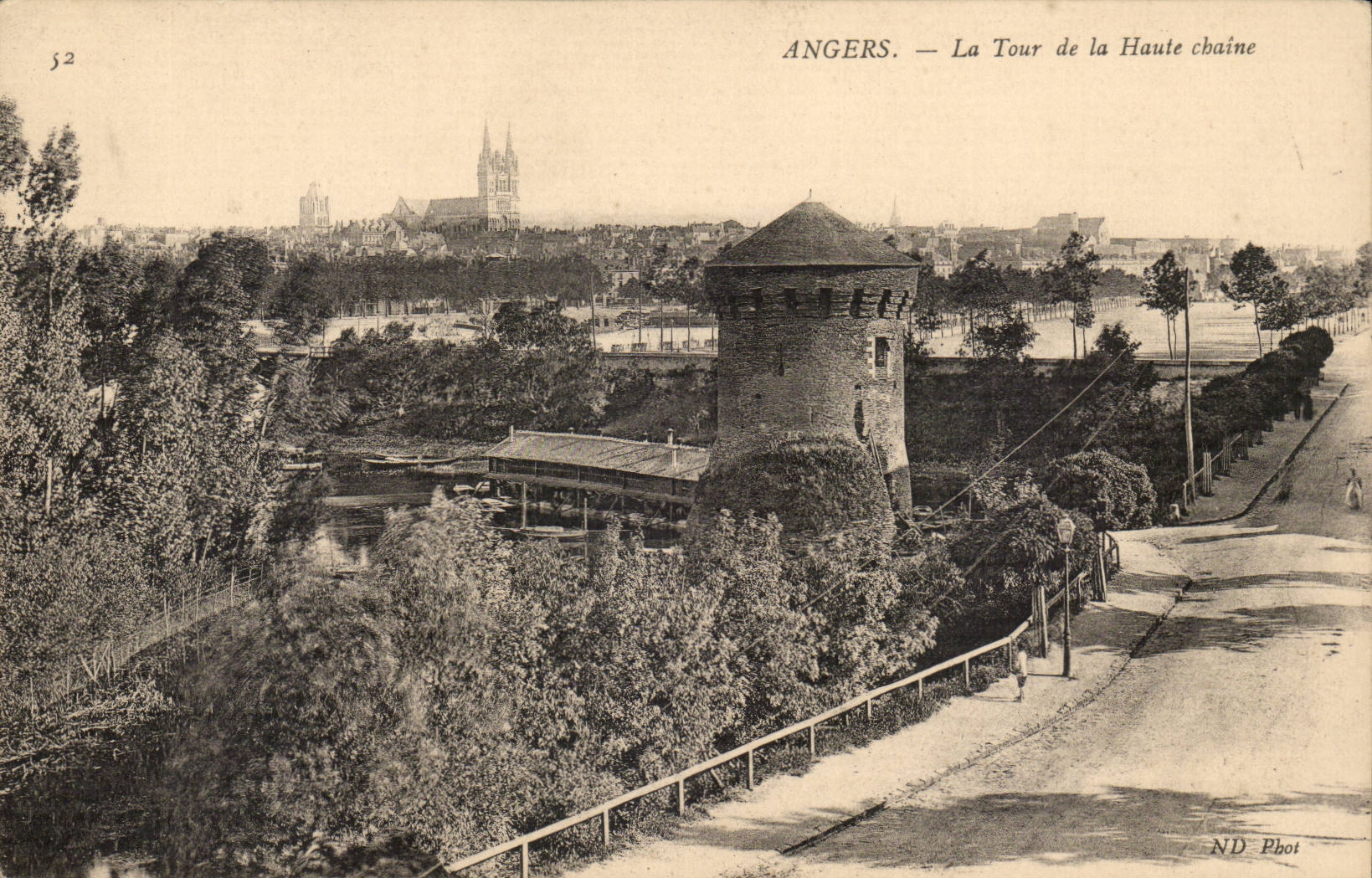 Angers CPA La tour de la haute chaine