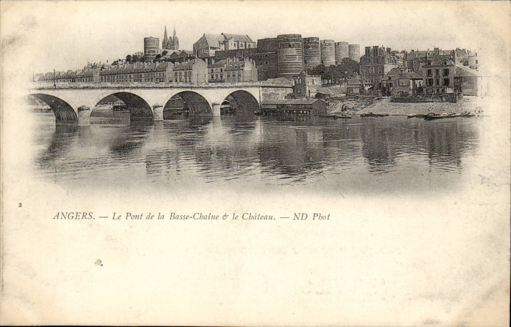 angers CPA Le pont de la Basse Chaine Le chateau