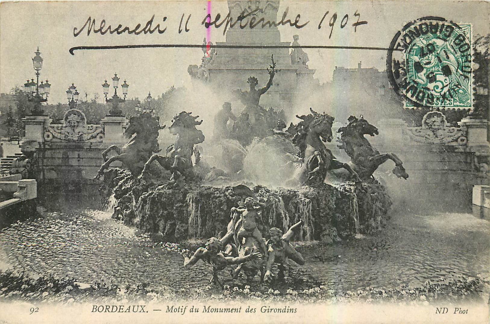 CPA Bordeaux Motif du Monument des Girondins