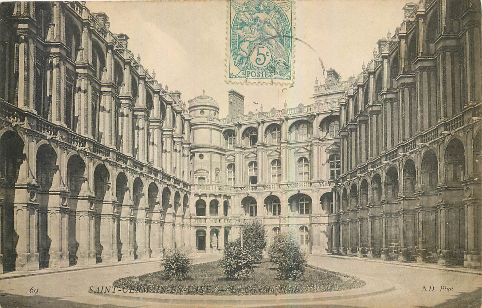 CPA Saint Germain en Laye La Cour du Musee