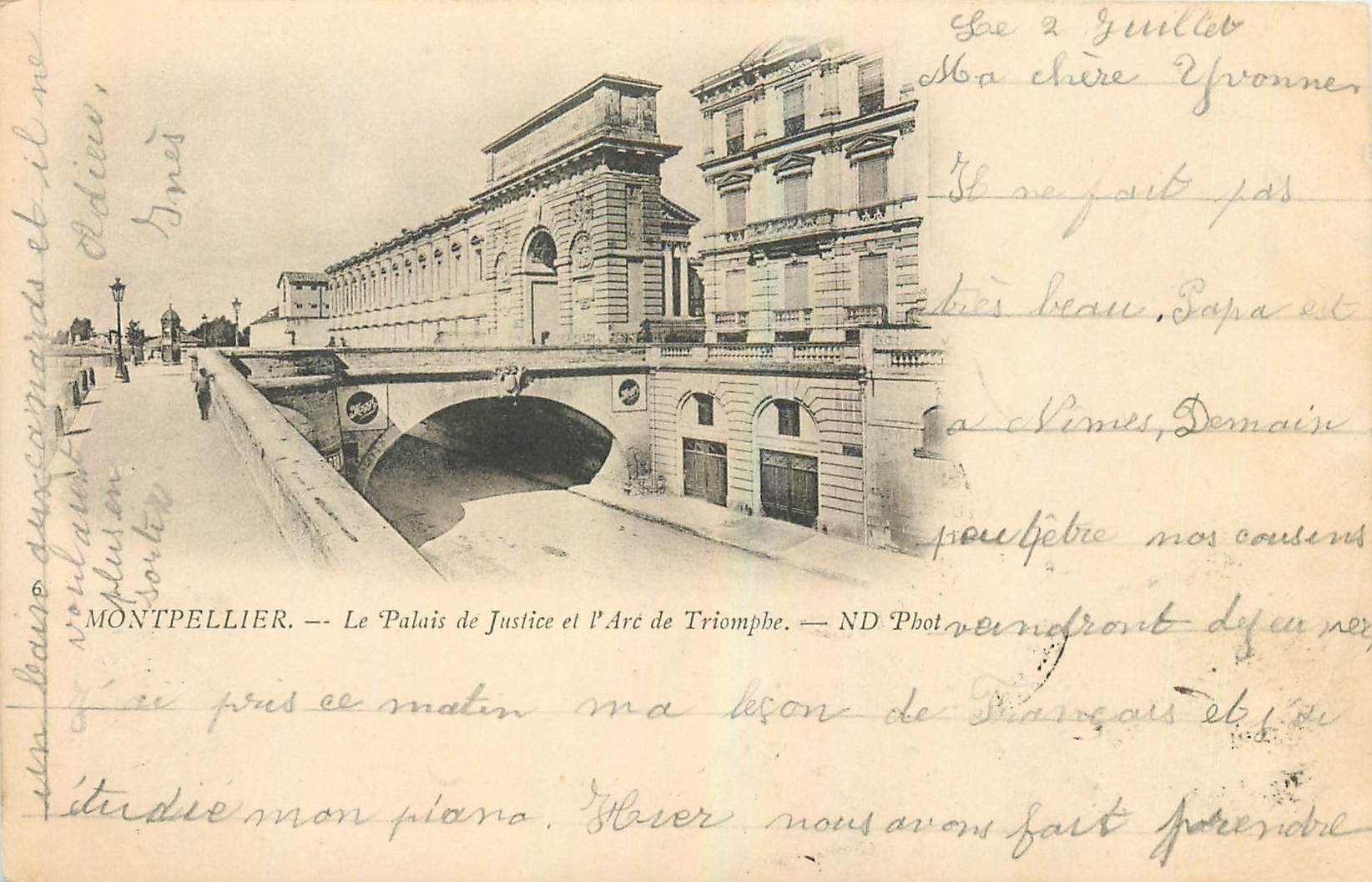CPA Montpellier Le Palais de Justice et l'Arc de Triomphe 