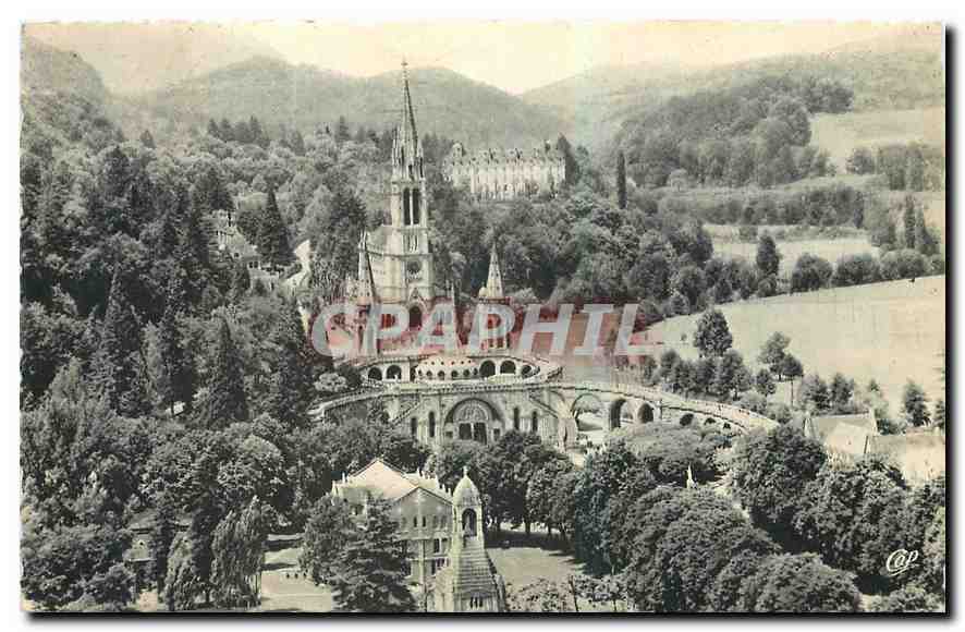CPA Lourdes La basilique et le Monument Interallie 