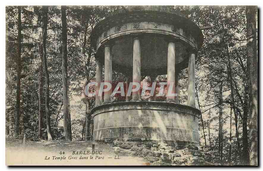 CPA Bar le Duc Le temple Grec dans le Parc 