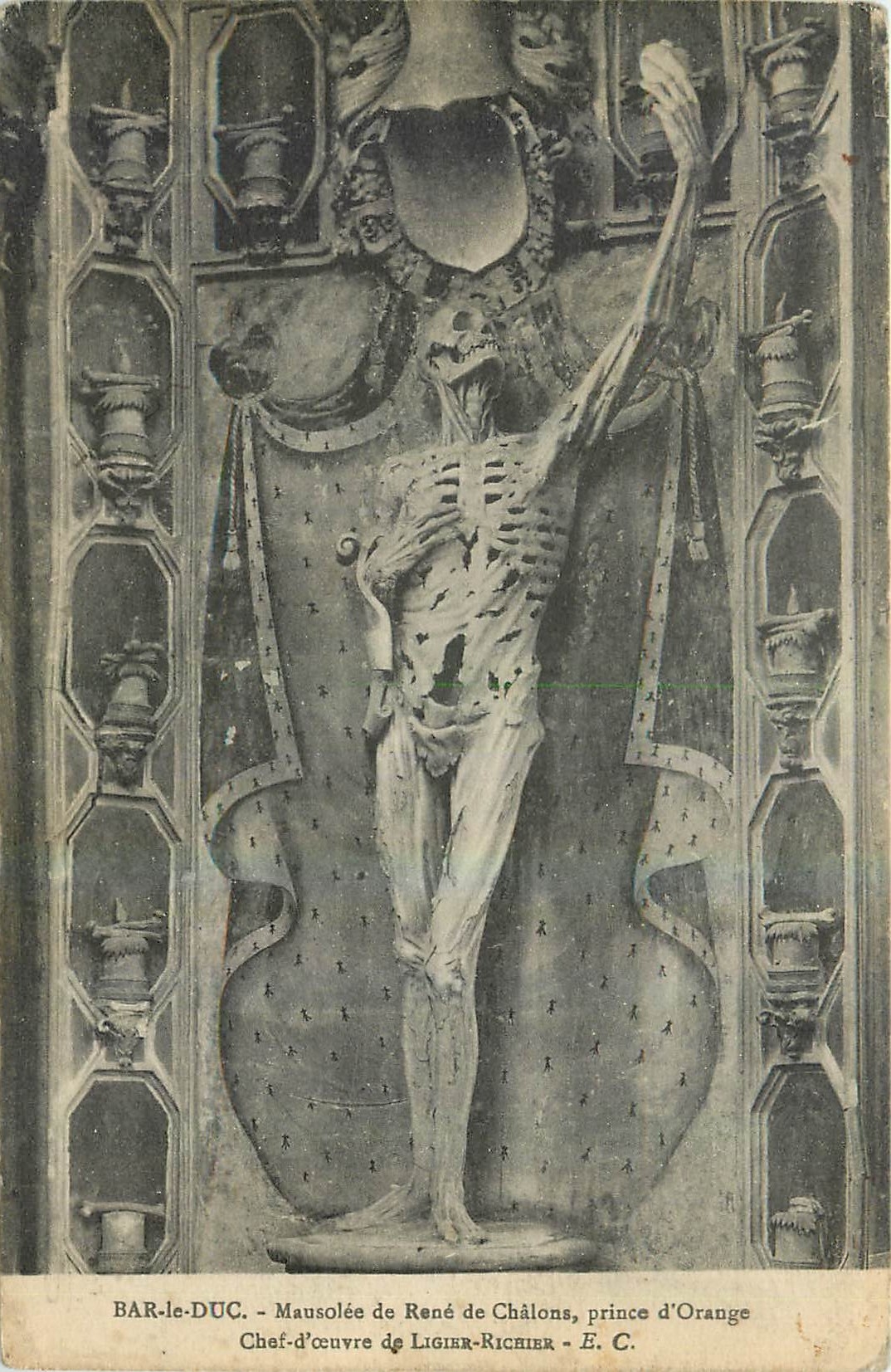 CPA Bar le Duc Mausolee de Rene de Chalons prince d'Orange Chef d'oeuvre de Ligier Richier 